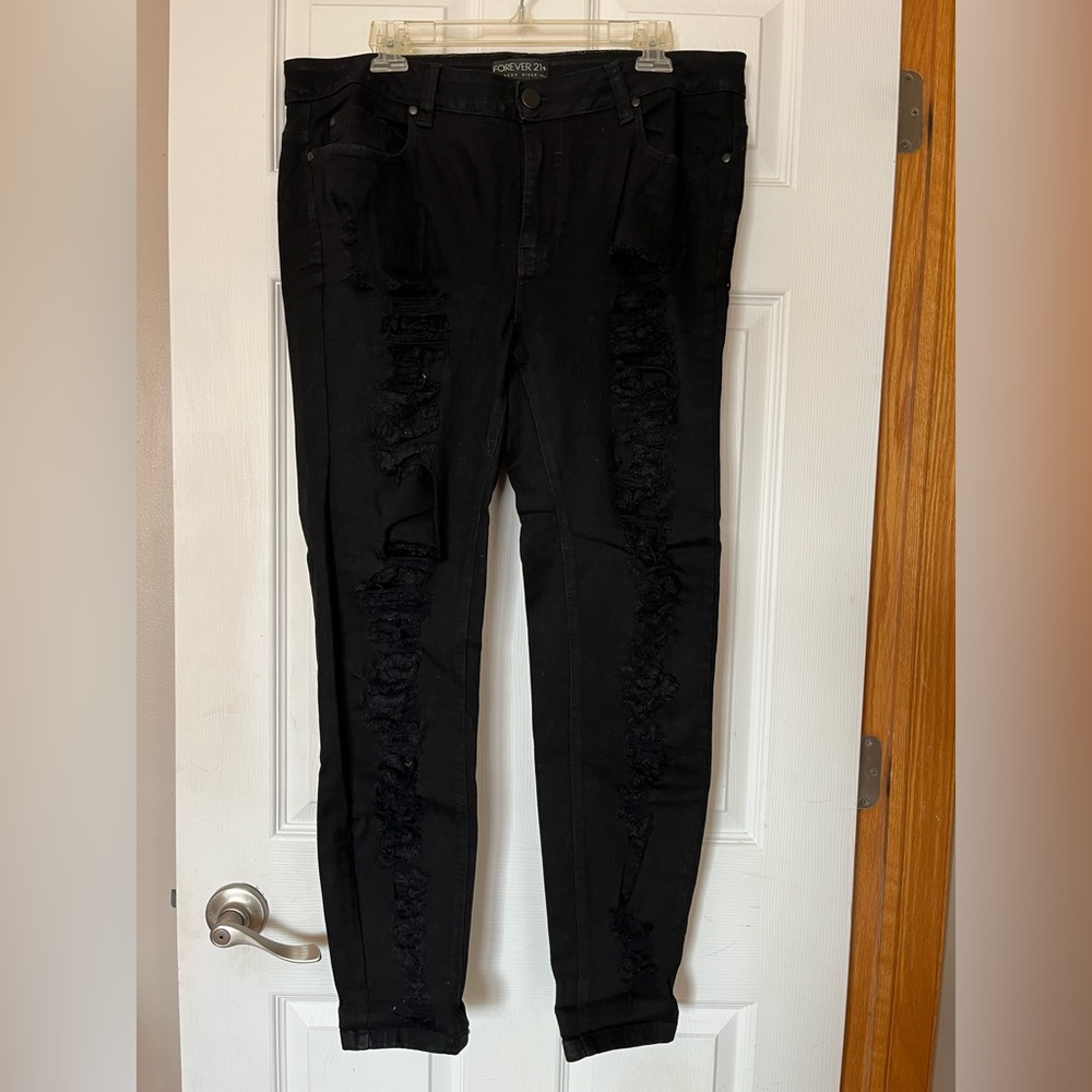 Size 14 plus sized Forever21 brand black ripped detail denim jeans